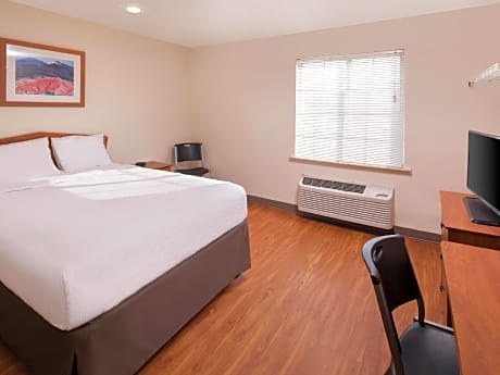 Standard Studio 2 Queen Beds Non-Smoking