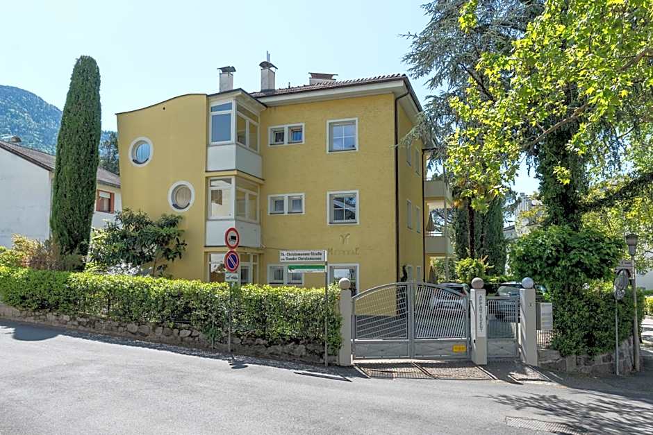 Apartments Villa Majense