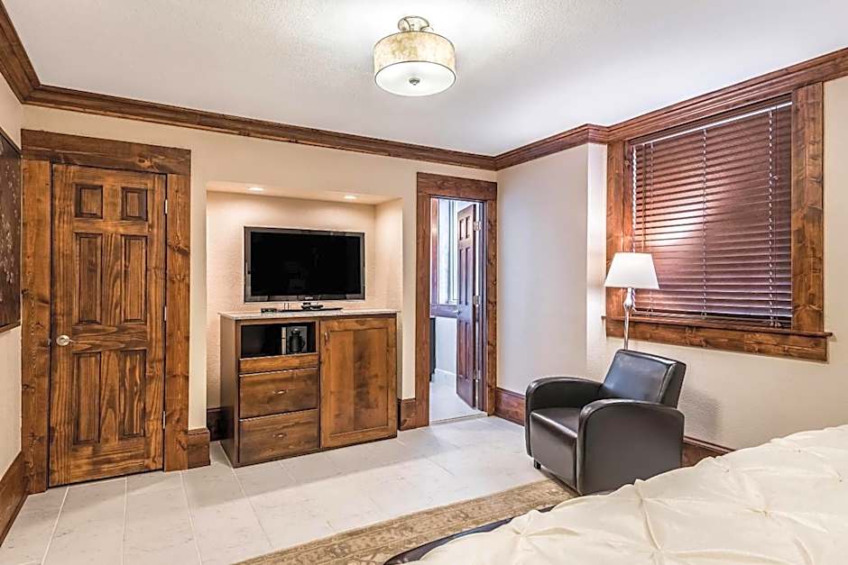 Hotel Bothwell Sedalia Central District, an Ascend Collection Hotel