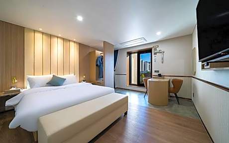 H Avenue Hotel Hwamyeong-dong