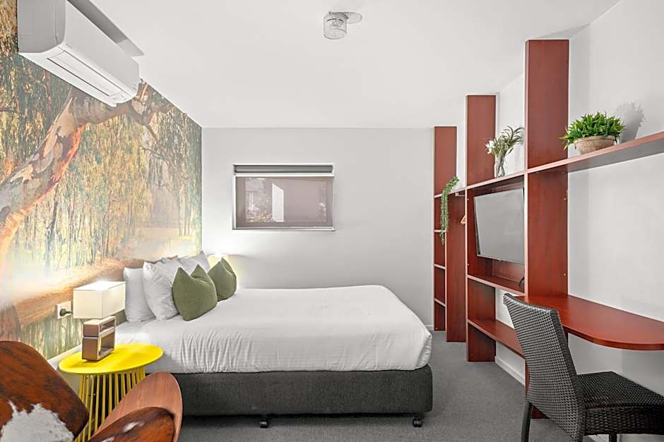 Grand Hotel and Studios