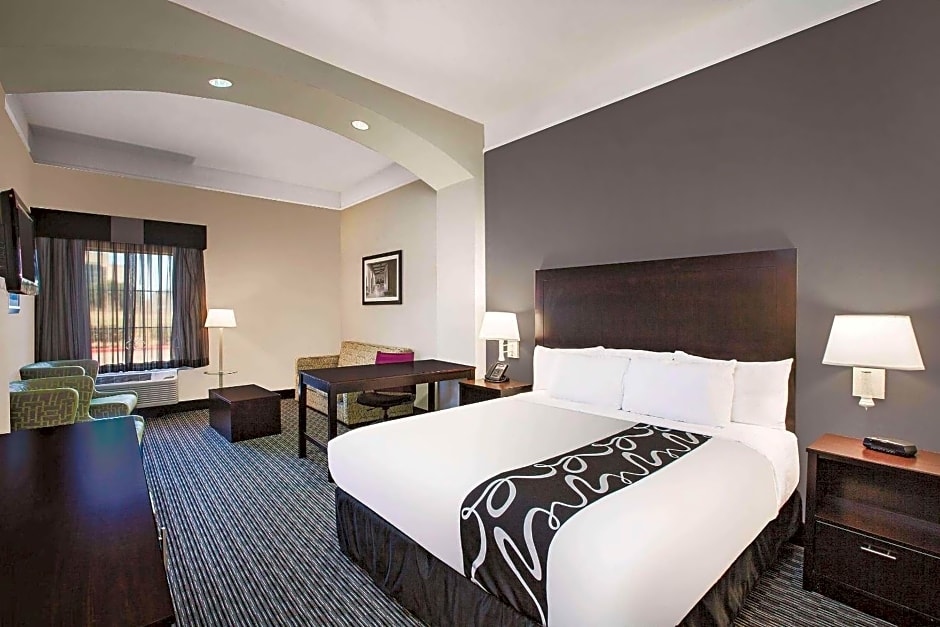 La Quinta by Wyndham Beaumont West