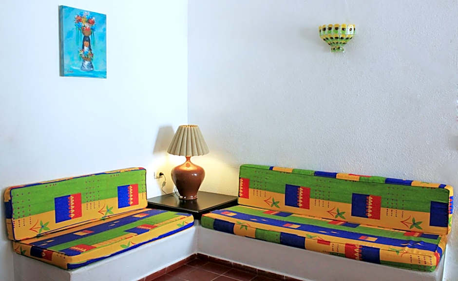 Suites Plaza del Rio