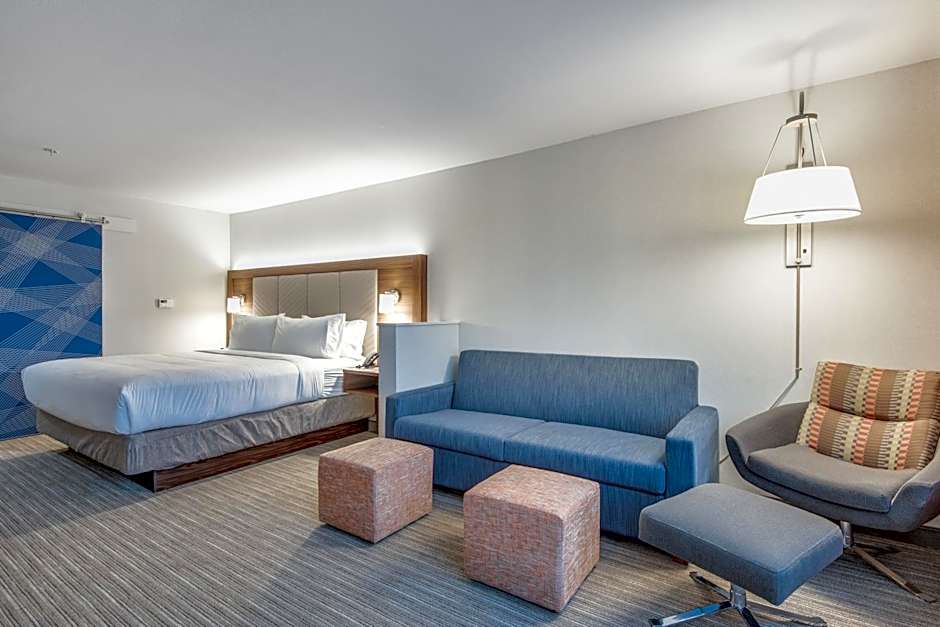 Holiday Inn Express & Suites Dallas North - Addison By IHG