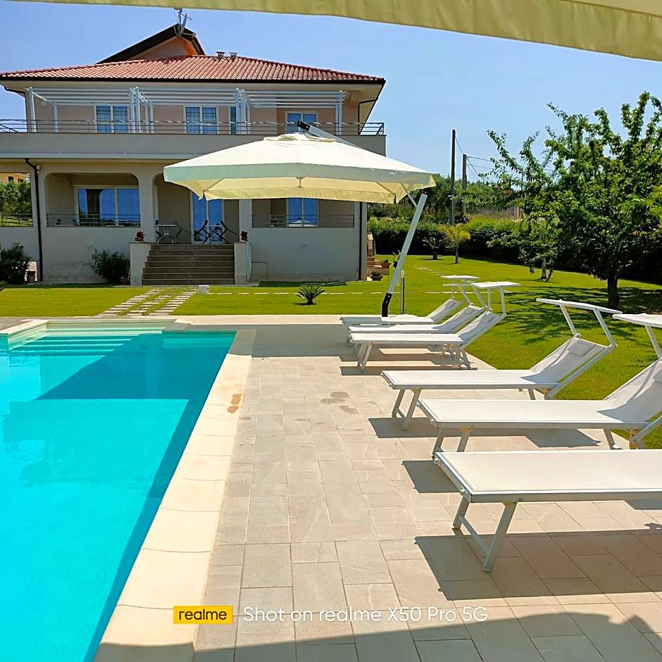 VILLA LAURO LUXURY B&B