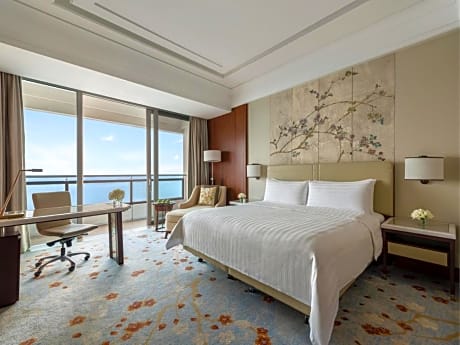 Horizon King Room with Balcony and Sea View
