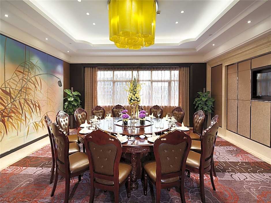 Yiwu Zhonglian Kaixin Hotel
