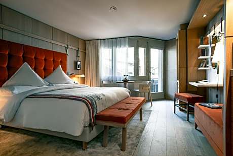 Double Room with Partial Matterhorn View