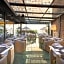 Olivia Plaza Hotel