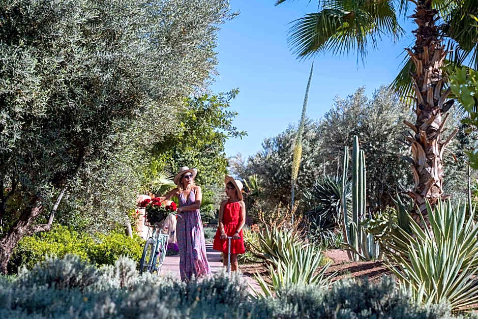 Oasis lodges