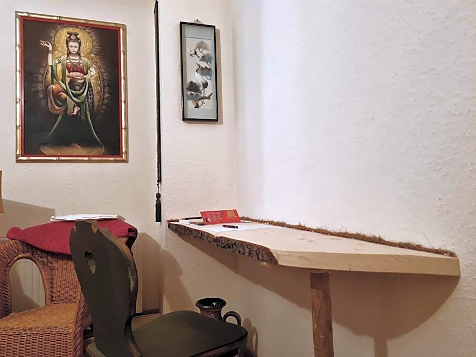 Seminarhaus Arya Maitreya