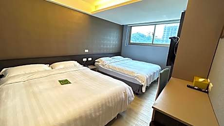 Two Beds Family Room