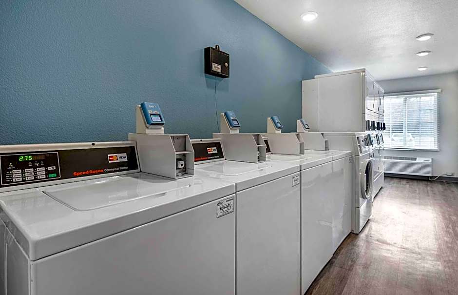 Extended Stay America Select Suites - Indianapolis - West