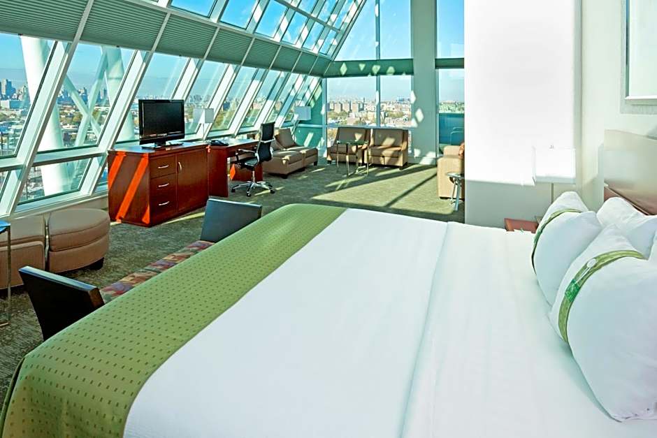 LIC Manhattan View Hotel