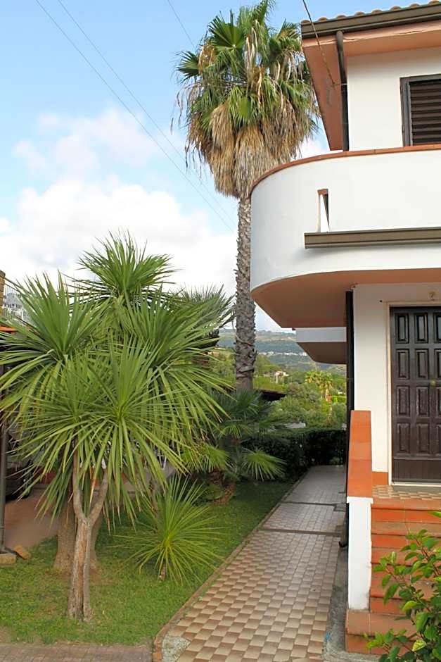 Rosy Hotel Residence