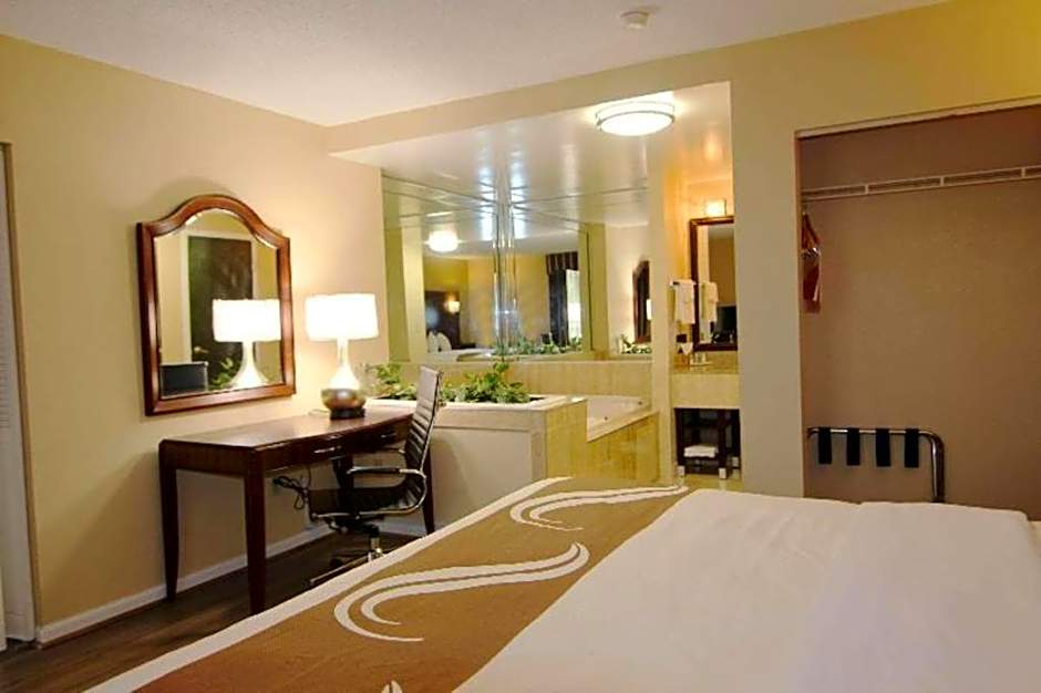 Quality Inn & Suites Franklin