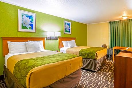 Double Room with Two Double Beds - Non-Smoking/Ground Floor