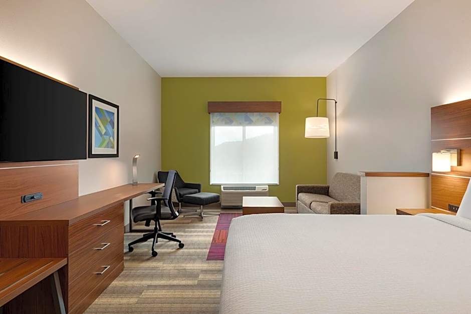 Holiday Inn Express & Suites - Dalton - Walnut Ave By IHG