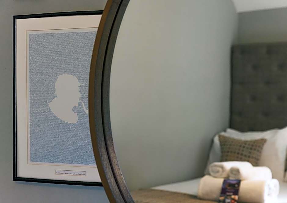 Loch Leven Hotel & Distillery