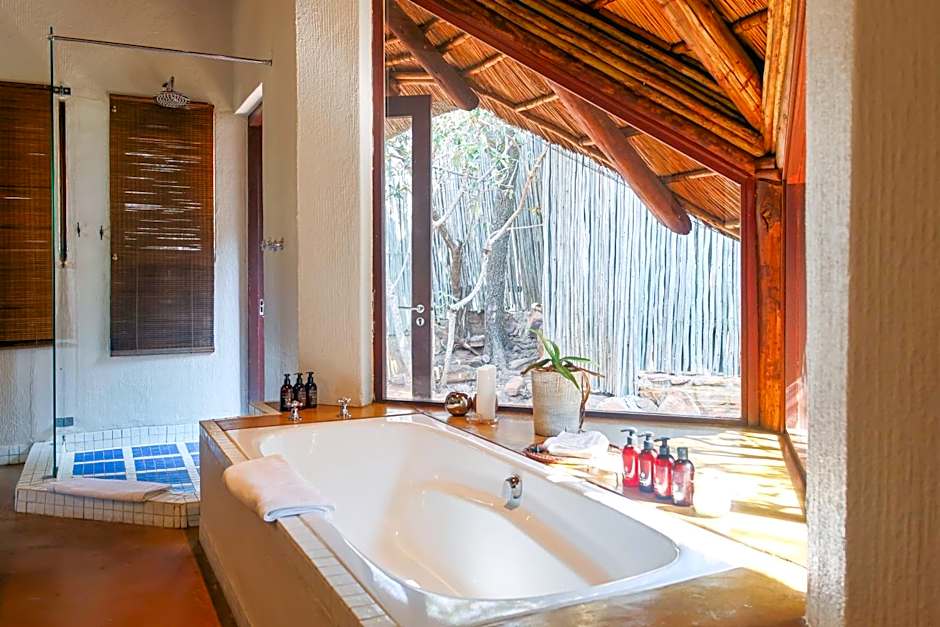 Tshwene Lodge