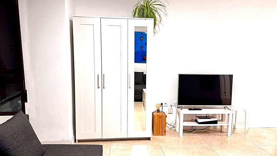 Soho Boho Apartments - with sunny rooftop terrace and fiber optic internet