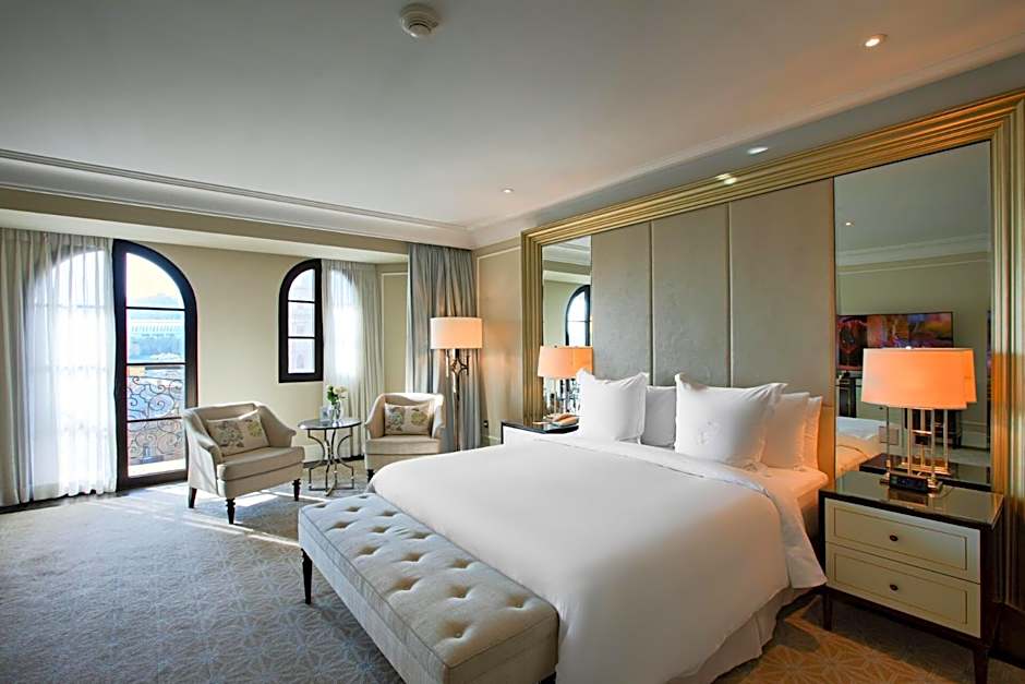 Four Seasons Hotel Baku