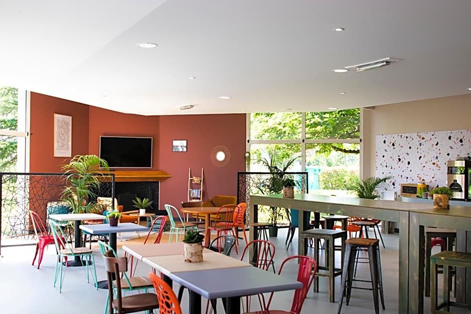 greet Hotel Castres Saix