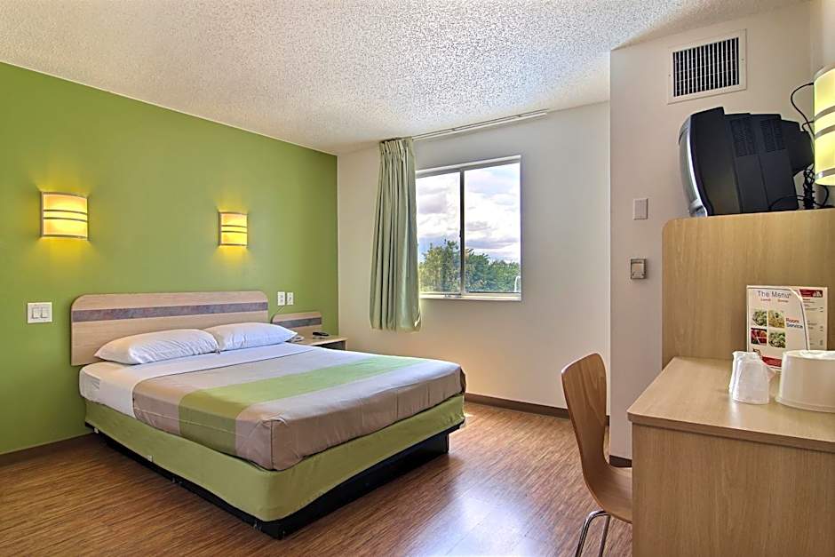 Motel 6-Albuquerque, NM - North