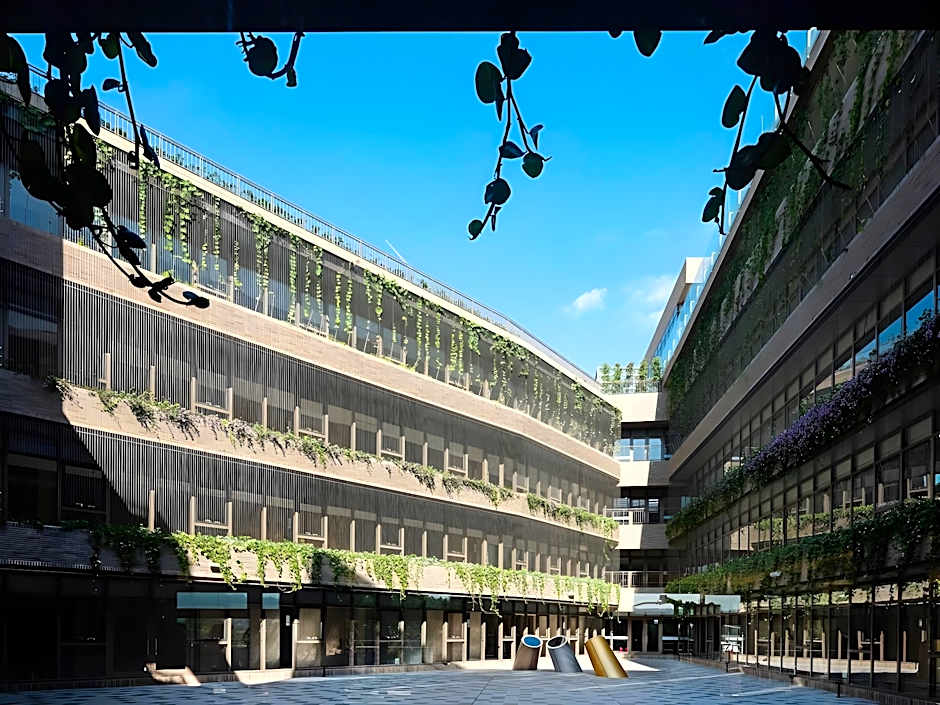 Fame Hall Garden Hotel