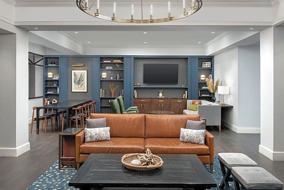 Courtyard by Marriott Savannah Downtown/Historic District