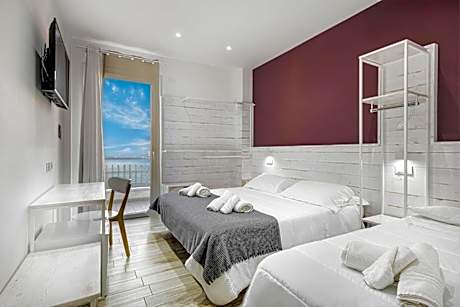 Triple Room with Partial Sea View