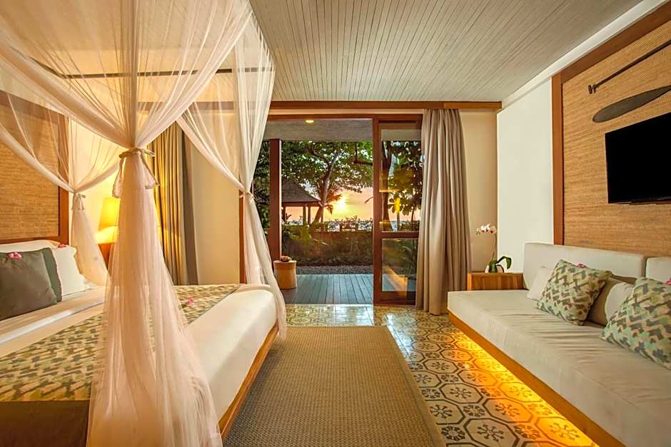 Photo 1 of 8 of Suite, Beachfront