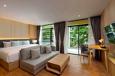 Deluxe King Room