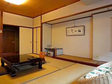 Superior Japanese-Style Room