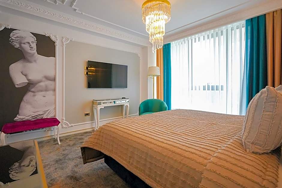 W Regal Boutique Hotel&Spa