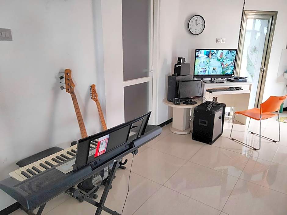 RedDoorz near Exit Tol Krapyak Semarang 3