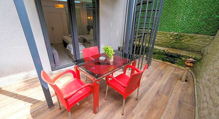 Loren Hotel & Suites