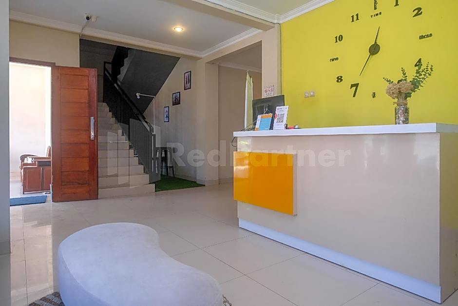 Hotel Andono near YIA Mitra RedDoorz