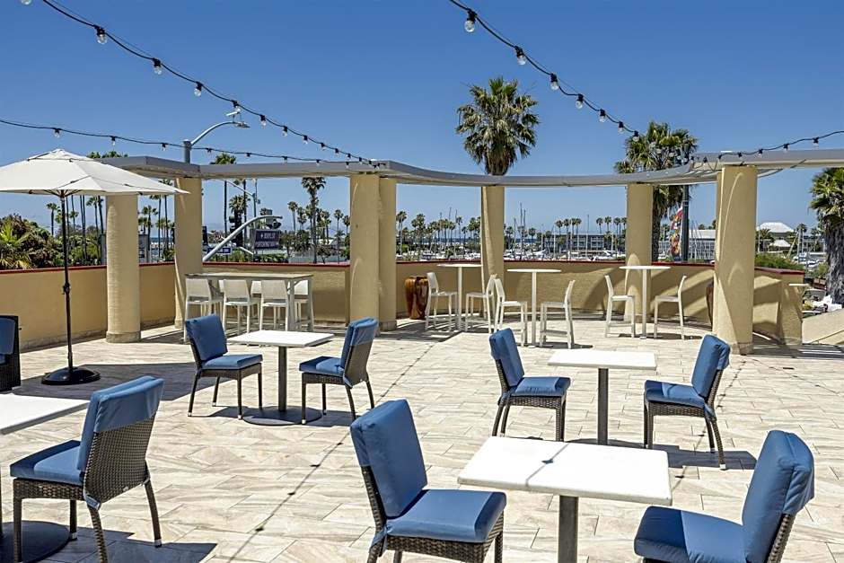 Redondo Beach Hotel, Tapestry Collection by Hilton