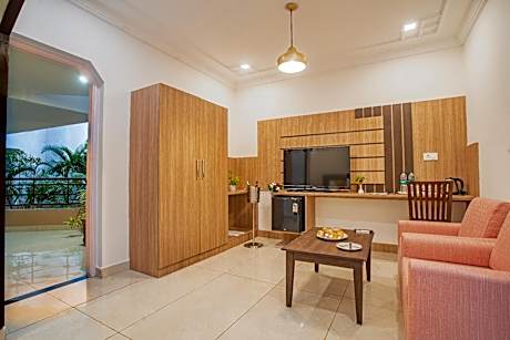 Executive Deluxe with Bedroom, Balcony and Garden View