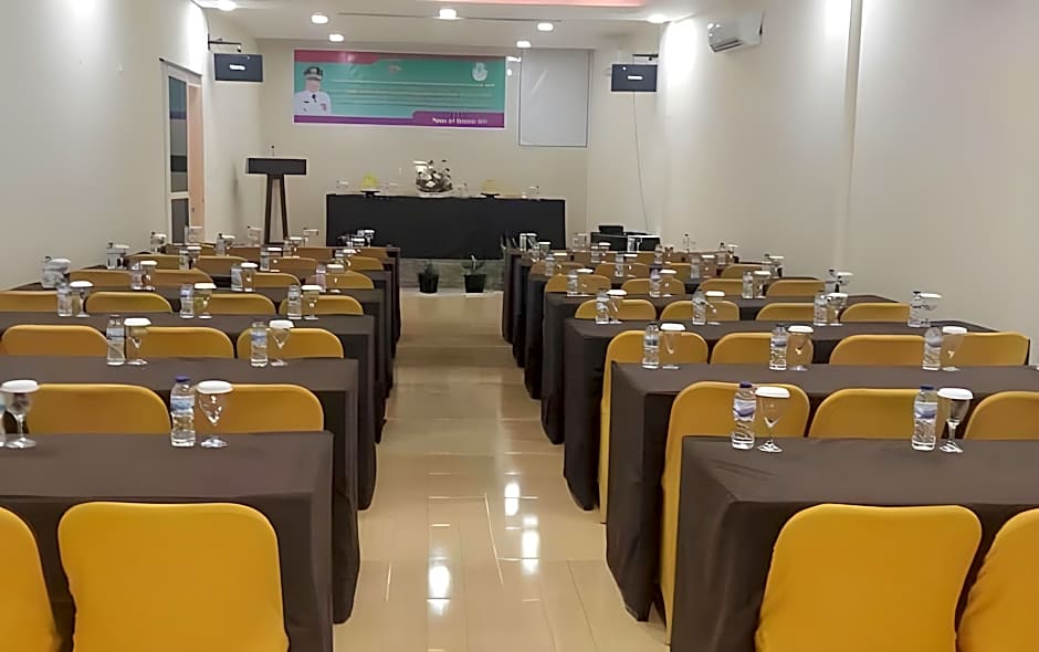 Urbanview Hotel Harapan Palopo