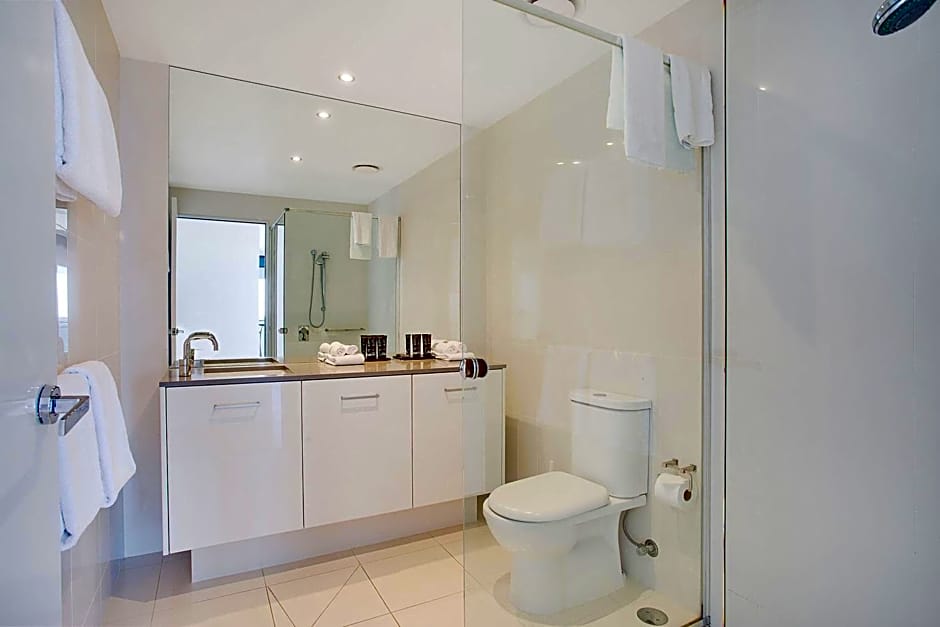 Mantra Circle on Cavill Surfers Paradise