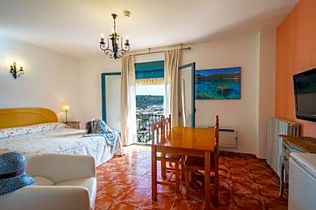 Queen Room with Balcony