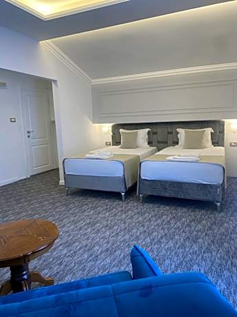 Quadruple Room with Balcony