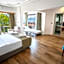 Aurasia Sea Side Hotel