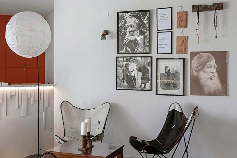 Thalia Bloom Villa Apartments