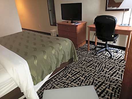 King Room - Accessible/Non-Smoking