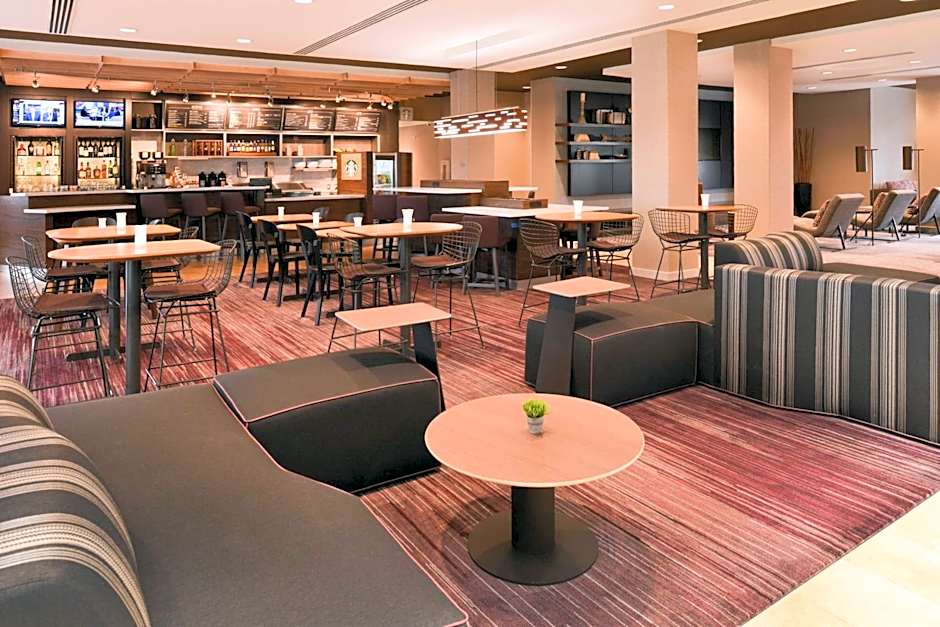 Courtyard by Marriott Toledo North