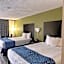 Travelodge by Wyndham Clarksville