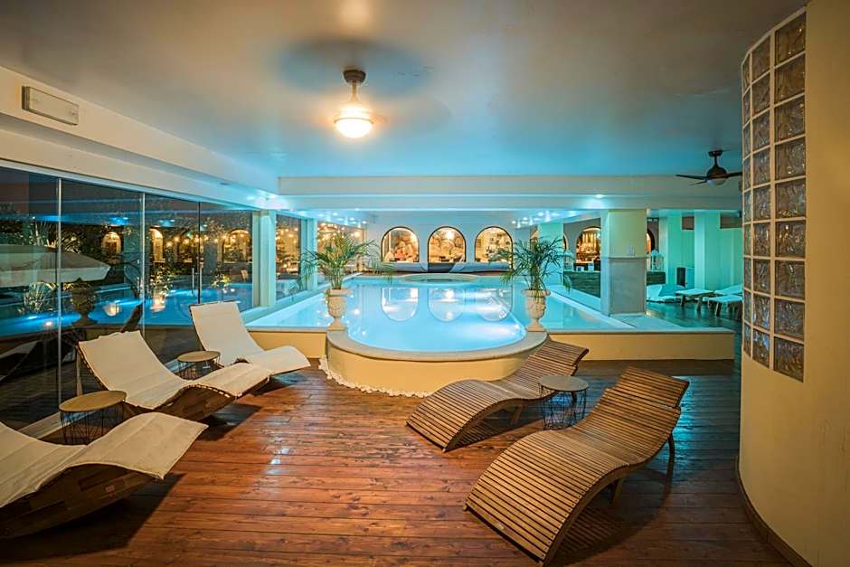 Admiral Hotel Villa Erme